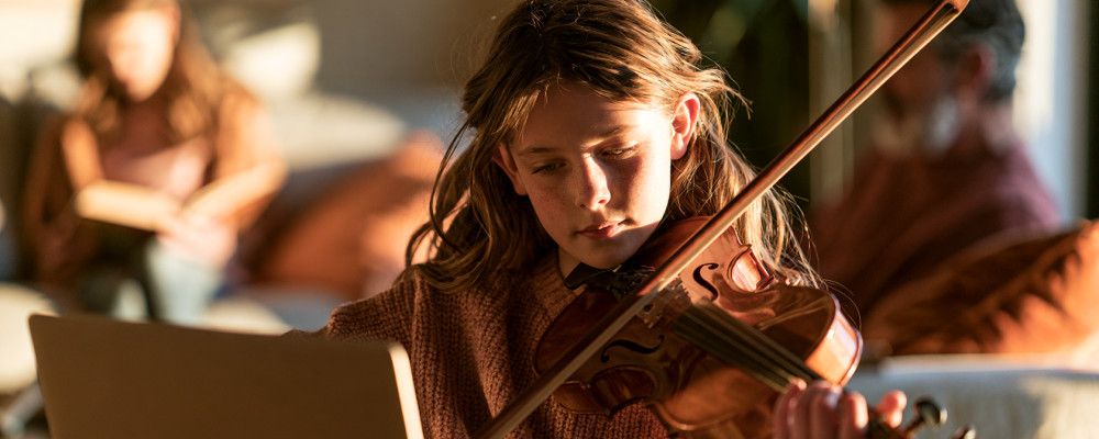Learning an Instrument Online: When It Really Works (and When It Does Not)
